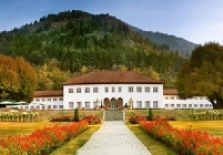 The Lalit Grand Palace Srinagar Holiday Honeymoon Package